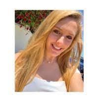 Anna Vaks's Instagram, Twitter & Facebook