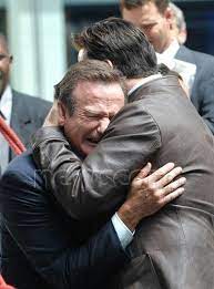 Robin williams 's closest family members and friends gathered at a private funeral in san francisco last week to mourn the passing of the comedy legend, who died aug. Robin Williams In Tears Robin Williams Robin Williams Quotes Robin