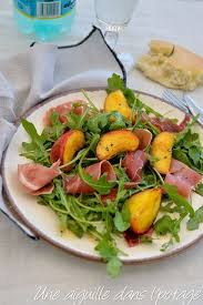 Une Aiguille Dans L Potage Salade Aux Peches Et Jambon Cru A La Fleur D Oran Salade De Peche Salade Buffet De Dejeuner