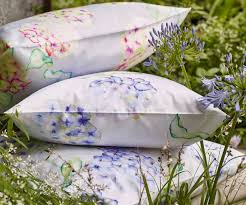 Sale Schlossberg Anna Rouge Bettwasche Satin 40 Im Sale Reduziert Zart Aquarellierte Hortensienbluten Vereinen Sich Auf Lu Federbetten Bettwasche Bett