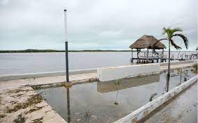 Luis sánchez, jefe del departamento de pronóstico de la delegación territorial del. Amenaza De Nuevo Huracan En La Peninsula De Yucatan Aristegui Noticias