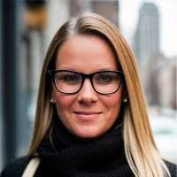 Alana Theis's Instagram, Twitter & Facebook