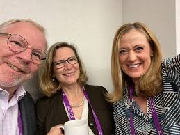 Lori Crumpton's Instagram, Twitter & Facebook