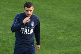 Pallonata in faccia durante il torello. Cedera Florenzi Tinggalkan Skuat Italia Republika Online