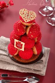 Photographie Culinaire D Une Creation Patissiere De La Tarte Tropezienne Patisserie Puit D Amour Inventee Pour La Saint Valen Valentines Baking Food Desserts