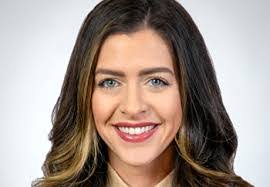 Holly Weathers's Instagram, Twitter & Facebook