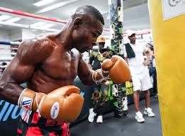 Rigo smashes solis who im guessing is the most capable guy willing to fight him. Rigondeaux Vs Solis Bantamweight Title In Play For Dec 7 Boxing News