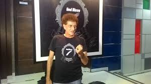 Mendownload album cermin melanggar hak cipta musisi, penulis lirik, produser. God Bless Bawa Kejujuran Di Album Cermin 7 Okezone Celebrity
