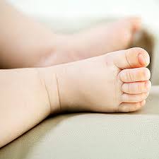 Don't try to administer cpr while your child is in a convulsive seizure, as this may. Signs Of Seizures In Babies Parents