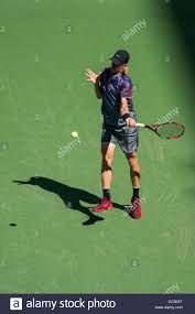 Each channel is tied to its source and may differ in quality, speed. Tennisprofi Stockfotos Und Bilder Kaufen Alamy