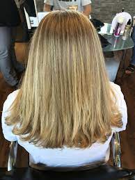 For Natural Highlights Add Lemon Juice To Your Hair Before You Go Outside In The Sun And Your Hair Will Lighten Throug Hair Long Hair Styles Natural Highlights