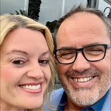 Can Apple Car Play be added to the stock system in a 2008 S550?