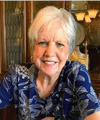 Rochelle Roper's Instagram, Twitter & Facebook