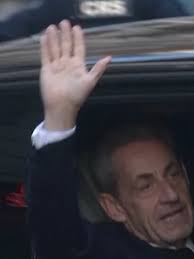 Nicolas Sarkozy entra a prisión por financiación ilegal