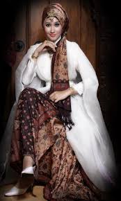 Desain baju lebaran dian pelangi terbaru. Dian Pelangi Terinspirasi Gaya Busana Kate Middleton Okezone Lifestyle