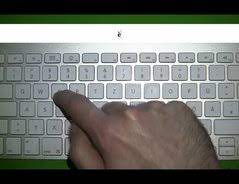 Da man vokal und ein vokal hintereinander (zb: Video E Mit Apostroph Auf Der Tastatur Schreiben Anleitung