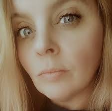 Celia Briggs's Instagram, Twitter & Facebook