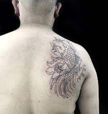 Hình ảnh cá koi hay xuất hiện trên các tác phẩm nghệ thuật, quần áo, hình xăm và được nuôi trong nhiều gia đình. Ghim Tren Hinh XÄƒm Ca Chep