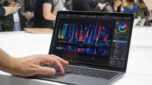 Wir helfen gerne weiter chatte online (öffnet ein neues fenster) oder ruf an unter 0800 201 037. Macbook Air Ipad Pro Und Co Das Sind Apples Neue Hingucker Stern De