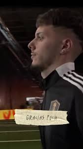 𝐆𝐑𝐀𝐂𝐈𝐀𝐒 𝐏𝐎𝐂𝐇 🧡 Hoy la esférica está de luto. Se nos va  𝐏𝐎𝐂𝐇𝐍𝐀𝐋𝐃𝐎. Nos despedimos de nuestro jugador insignia, el máximo  goleador del equipo. Nunca quisimos que llegara este día, pero que bonito  ha ...