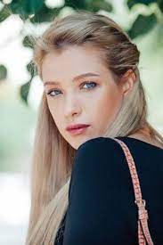 Hairstyles For Greasy Hair Blonde Twists Straight Hair Hairstyles For Thin Hair Hair Styles Thin Hair Haircuts