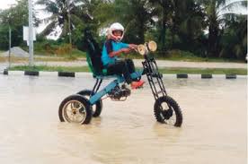 Harga motor roda tiga viar new karya 150 rp24.600.000. Modifikasi Motor Ala Biker Malaysia Ini Jadi Inspirasi Buat Lawan Banjir Gridoto Com