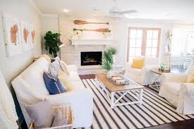 Fixer Upper Season 3 Episode 13 The Green Mile House Home Fixer Upper Dream Living Rooms