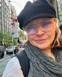 Sally Altman's Instagram, Twitter & Facebook