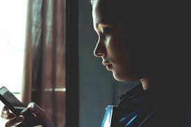 4,046 Indian Girl With Phone Stock Photos, Pictures & Royalty-Free Images -  iStock