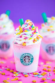 Je Ne Sais Pas Pk Mais J Aime Bien Vous Montrer Des Photos De Starbucks Mais Bon C Pas Le Sujet Nourriture Coloree Nourriture Delicieuse Recettes De Boissons