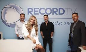 After finishing the book o caminho das borboletas (the butterflies' way) wrote by adriane galisteu (senna's last girlfriend), this couple became forever the meaning and example of true love to me. Martelo Batido Adriane Galisteu E A Nova Apresentadora De A Fazenda Noticias Rede Pop Fm