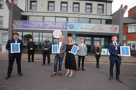 La sua urgenza si fa più forte ad ogni bollettino. Local Mayor Thanks Castello Italia For Supporting Vulnerable During Covid 19 Lockdown Licensed Catering News Lcn News Coverage From The Local Trade