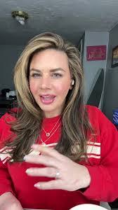 Ashley Feldt's Instagram, Twitter & Facebook