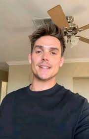 I feel like my fans are no longer active can I hear Hi if you are active.  Love you all 🌹🌹❤️❤️🥰 You all have an incredible day