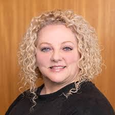 Lynn Heyne's Instagram, Twitter & Facebook