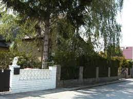 For eight long years kampusch was kept in a cell below priklopil's house in the city of strasshof, in lower. Wolfgang Priklopil S Haus Zwei Jahre Spater Youtube