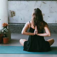 12 Stretches To Help You Wind Down Before Bed Society19 Yoga Stretches For Beginners Low Back Stretches Yoga Stretches