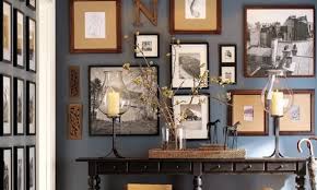 Mirrors elevate spaces and make place a pair or a cluster of several on side tables, your main entrance or the dining table for a festive glow. Et Presents Various Ideas For Home Entrance Decoration Egypttoday
