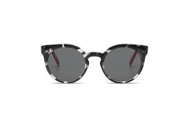 Ga stijlvol de zomer in met een zonnebril van hans anders. Stubru X Komono The Lulu Afterglow Stubru Shop