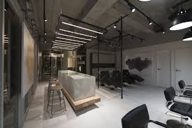 Balon Fem Beauty Salon By Log Design Fukuoka Japan Retail Design Blog Beauty Salon Salon Interior Fukuoka Japan