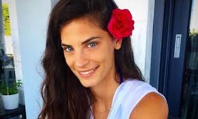 Η χριστίνα μπόμπα ξεκίνησε την αντίστροφη μέτρηση για τον γάμο της: De 8a Pisteyete Poy 8a Nty8ei Nyfh H Xristina Mpompa Gossip Tv Gr