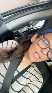 Debra Alanis Salinas (@soydebraalanis)