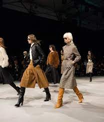 Celine is a luxury french fashion house founded in 1945 by céline vipiana and today under the creative direction of hedi slimane. Celine News Collections Fashion Shows Fashion Week Reviews And More Vogue