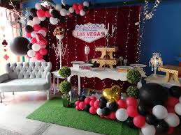 Mucho hemos escuchado sobre las alocadas despedidas de solteros que se celebran en la ciudad del pecado, pero poco hemos oído sobre las geniales despedidas de solteras en las vegas. Despedida De Soltera Regalos Y Decoraciones Tadeo Facebook