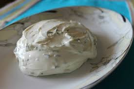 Vedi i link sotto indicati per possibili approfondimenti sul termine crema fredda al formaggio a breve saranno disponibili approfondimenti anche su questa pagina. Crema Al Formaggio Con Erba Cipollina Cuoca Per Caso
