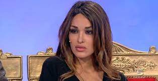 Non è la prima volta che sul web corre la voce di una seconda gravidanza (in corso) dell'ex tronista campana. Uomini E Donne
