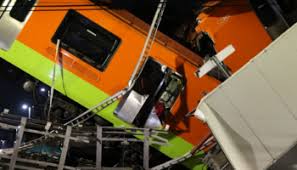 De acuerdo con los primeros reportes, el accidente ocurrió luego del desplome de una puente a la altura de la estación olivos. Yosiooipca6pbm