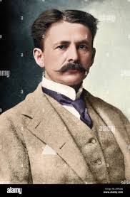 Alexander Michelson's Instagram, Twitter & Facebook