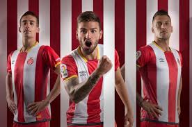 Prix bas et processus d'achat simple, paiement sécurisé et livraison rapide. Les Autres Maillots 2017 2018 En Espagne