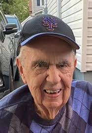 Mary Manny's Instagram, Twitter & Facebook